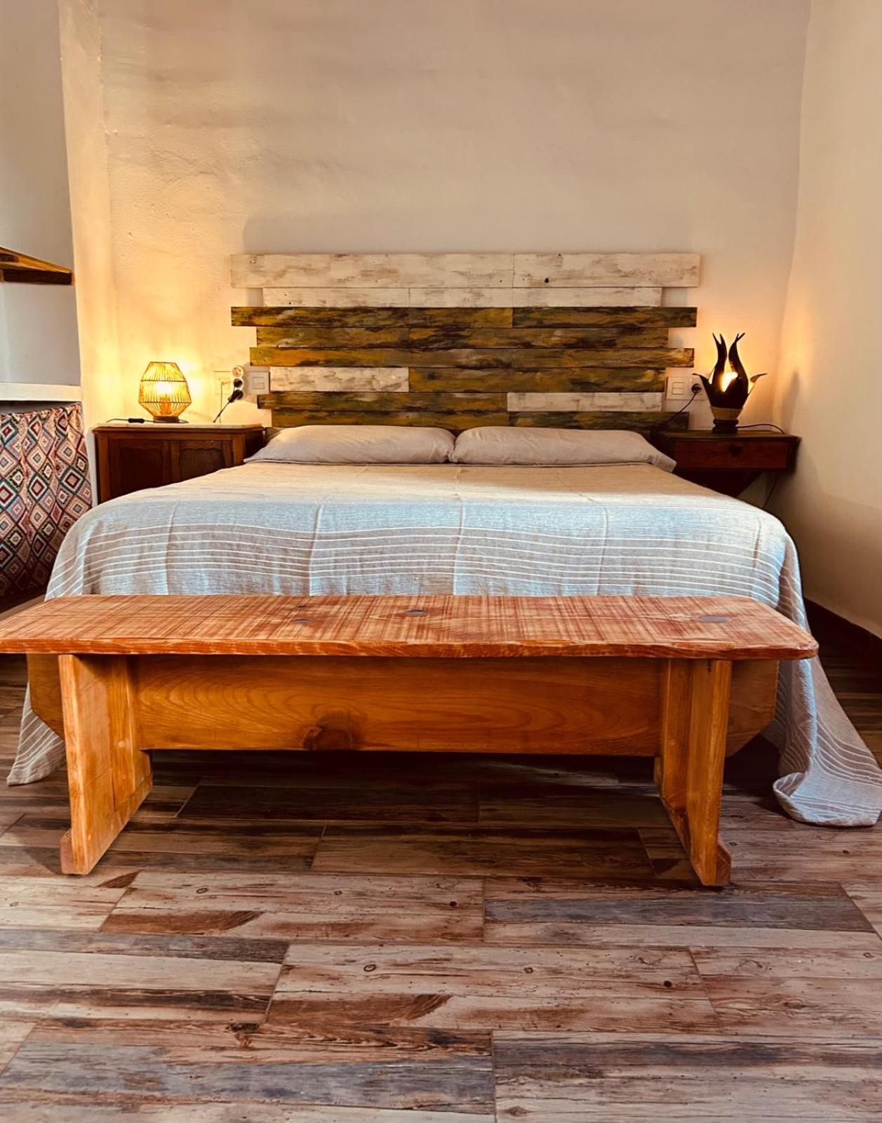 La Casona De La Luz Hostel Γκουαδίξ Εξωτερικό φωτογραφία